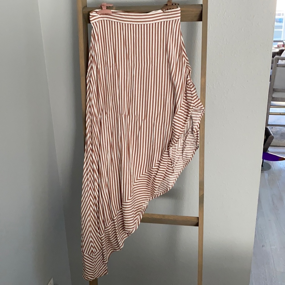 Lulu’s stripes asymmetrical maxi skirt - large